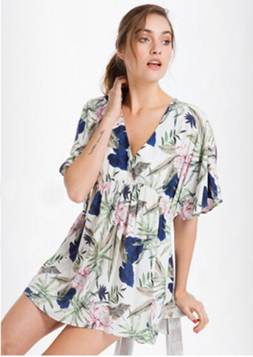 CONNIE beauty v neck dress