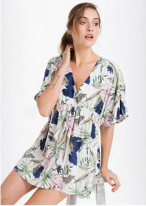 CONNIE beauty v neck dress